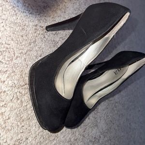 Womens 7 a.n.a A New Appoach high heel